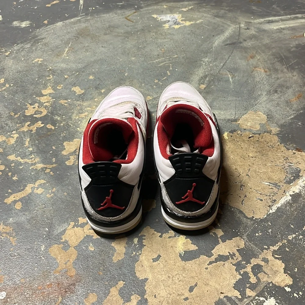 Jordan 4 - Picture 4 of 7
